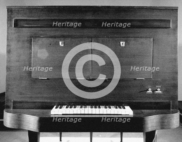 The Optophonic Piano.