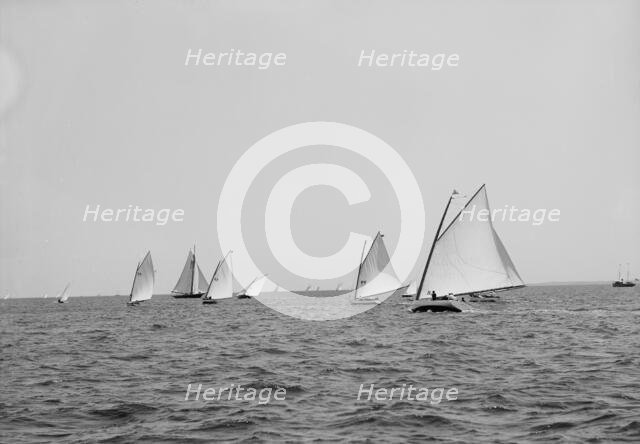 Start, Larchmont, 1895 June 15. Creator: John S Johnston.