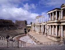 Side view of the Roman theater of Mérida.