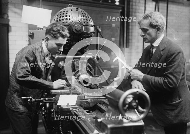 Hecox, C.W., Instructor in Machine Shop, D.C. Public Schools. Supervising Mfr. of Practices..., 1917 Creator: Harris & Ewing.