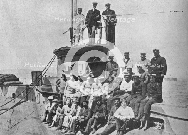'The officers and crew of the HM Submarine E14', 1915.  Artist: Unknown.