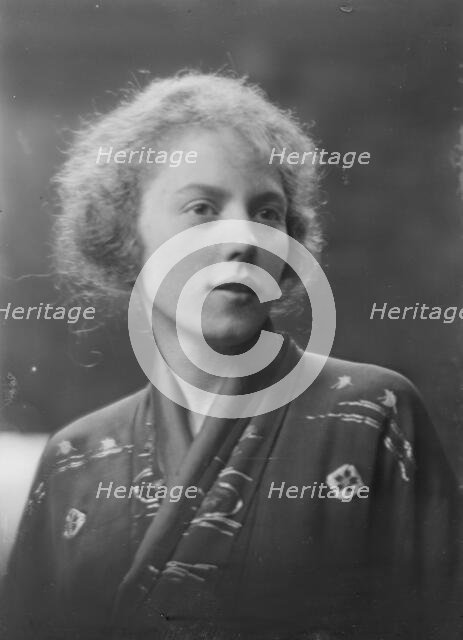 Miss Dorothy Scott, portrait photograph, 1918 July 10. Creator: Arnold Genthe.