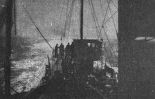 'Le "Goeben" contre le torpilleur "Schastlivyi" (21 sept. 1915); Le croiseur germano-turc..., 1915. Creator: Unknown.