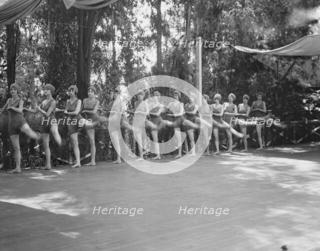 Ruth St. Denis dancers, between 1910 and 1935. Creator: Arnold Genthe.
