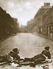 Scots Guards keeping guard on Sydney Street, London, 1911. Artist: Unknown