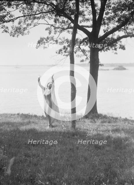 Strauss, Sarah Mildred, and pupils, 1932 June 5. Creator: Arnold Genthe.