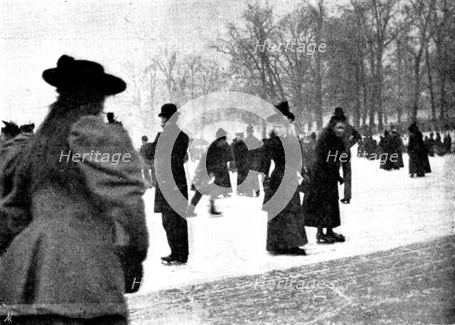 Skating in London: The Serpentine, 1895.  Creator: Russell & Sons.