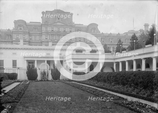 White House, Southwest garden, which replaced the West Colonial garden, 1914. Creator: Harris & Ewing.