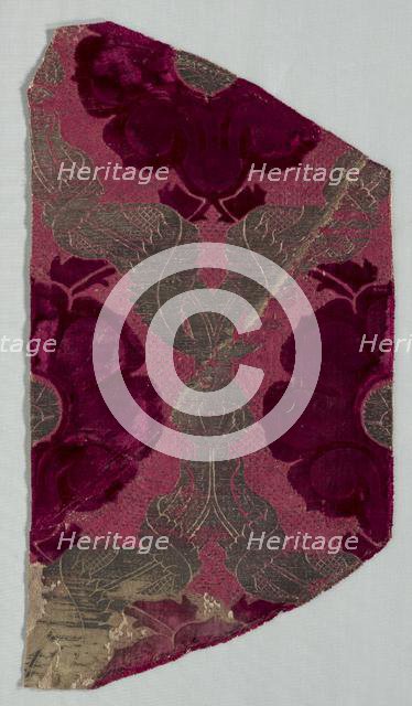 Velvet Fragment, 1450-1499. Creator: Unknown.