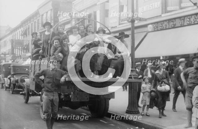 Brooklyn "rapid transit", between c1915 and c1920. Creator: Bain News Service.