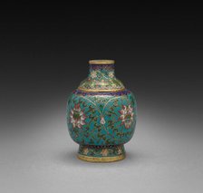 Snuff Bottle with Floral Scrolls, 1736-1795. Creator: Unknown.