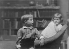 Rowland, Henry C., Mrs., children of, portrait photograph, 1917 Nov. 5. Creator: Arnold Genthe.
