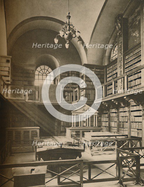 'Library of St. Paul's Cathedral Up In The Western Transept', c1935. Creator: Unknown.