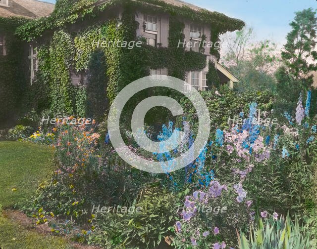 Dr. Frederick Kellogg Hollister house, Lily Pond Lane, East Hampton, New York, c1915. Creator: Frances Benjamin Johnston.