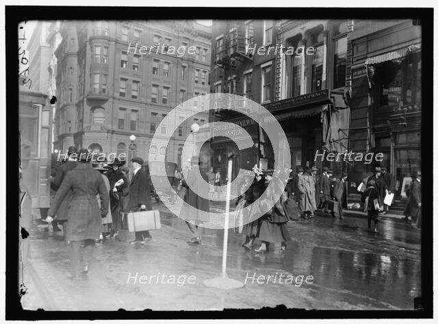 Street scene near G Street, Washington, D.C., between 1913 and 1918. Creator: Harris & Ewing.