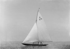 The 6 Metre sailing yacht 'Margaret' (K14) sailing close-hauled, 1921. Creator: Kirk & Sons of Cowes.