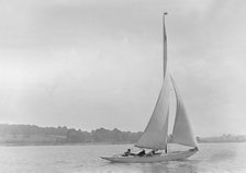 The 6 Metre sailing yacht 'Victoria' (K5), 1921. Creator: Kirk & Sons of Cowes.
