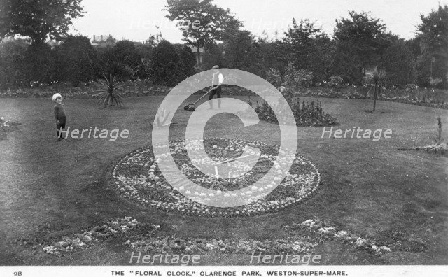 Floral clock, Clarence Park, Weston-super-Mare, Somerset, 1913. Artist: Unknown
