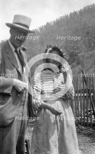 Cecil Sharp and Aunt Betsy smoking pipes, Appalachia, USA, c1917. Artist: Unknown