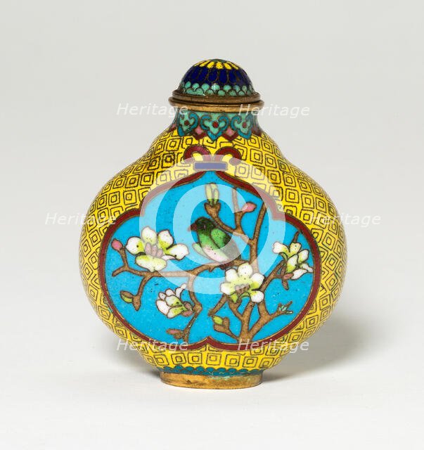 Snuff Bottle with Birds on Trees, Qing dynasty (1644-1911). Creator: Unknown.