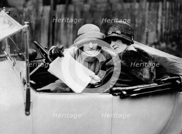 Two women in an 11.9 hp Calcott, c1922. Artist: Unknown