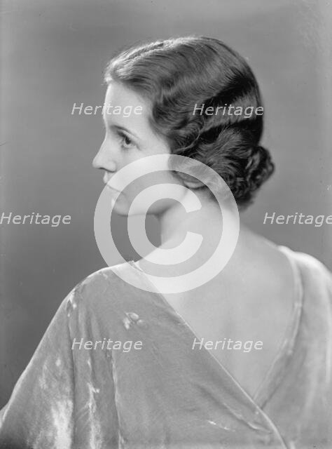 Dickey, Mary Wilson - Portrait, 1933. Creator: Harris & Ewing.