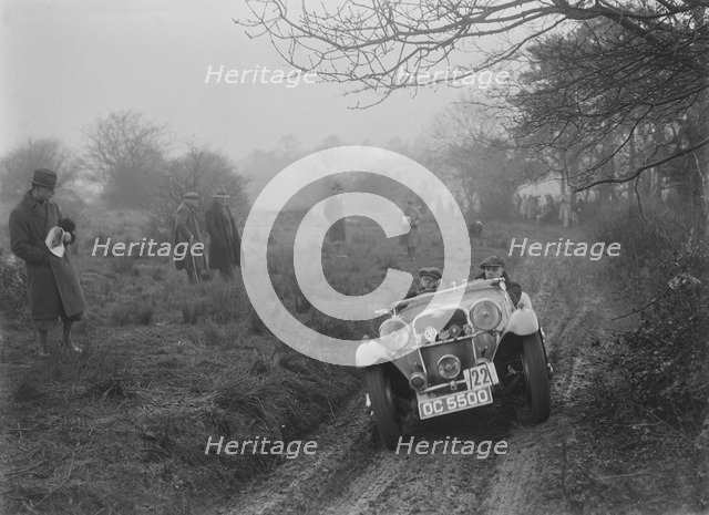 Singer of JAM Patrick at the Sunbac Colmore Trial, near Winchcombe, Gloucestershire, 1934. Artist: Bill Brunell.