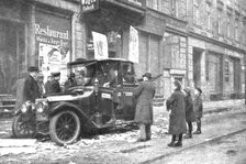 'La Nouvelle Europe; les elections Allemandes; auto-taxi de propagande social-democrate..., 1919. Creator: Unknown.
