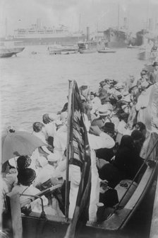 Vera Cruz -- Refugees taken to "Mexico", 1914. Creator: Bain News Service.