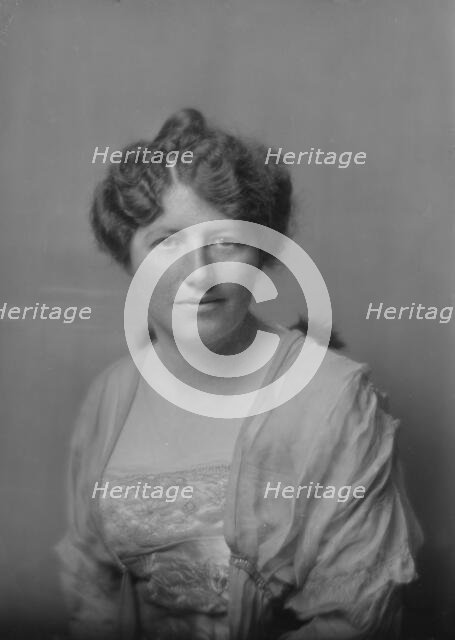 Miss Rachel Harris, portrait photograph, 1919 Mar. 3. Creator: Arnold Genthe.