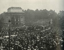 'Arrival of the Canadian Premier (The Hon. Wilfrid Laurier) at Hyde Park Corner', 1897.  Artist: E&S Woodbury.