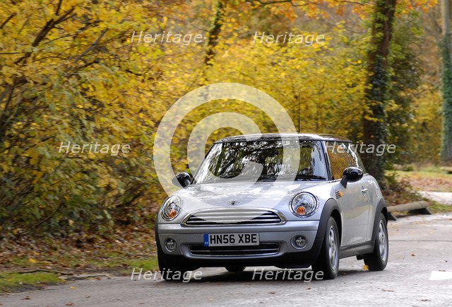 2006 Mini Cooper Artist: Unknown.