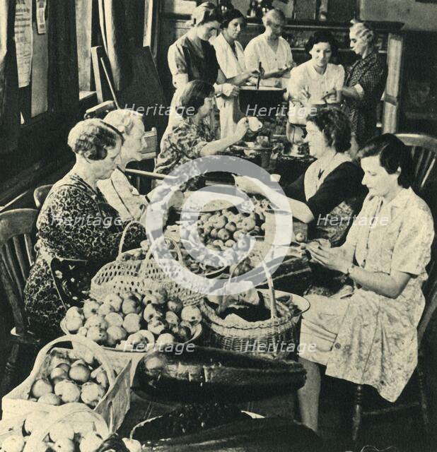 'Preparing Fruit for Jam-Making, September 1941', 1943. Creator: Unknown.