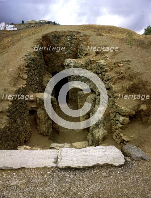 Entrance to the Cave of Viera, about 2200 - 1500 a. JC.