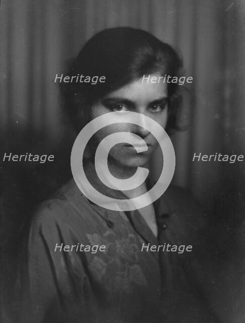 Earle, Mrs., portrait photograph, 1916 Apr. 22. Creator: Arnold Genthe.