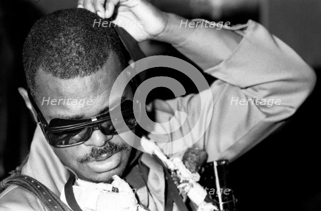 Roland Kirk, Ronnie Scott's, London, 1976.   Artist: Brian O'Connor.