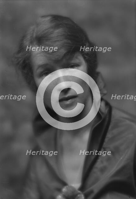 Osborn, Audrey, Miss, portrait photograph, between 1913 and 1942. Creator: Arnold Genthe.