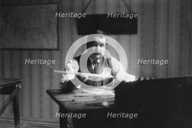 Making glass eye, between c1915 and c1920. Creator: Bain News Service.