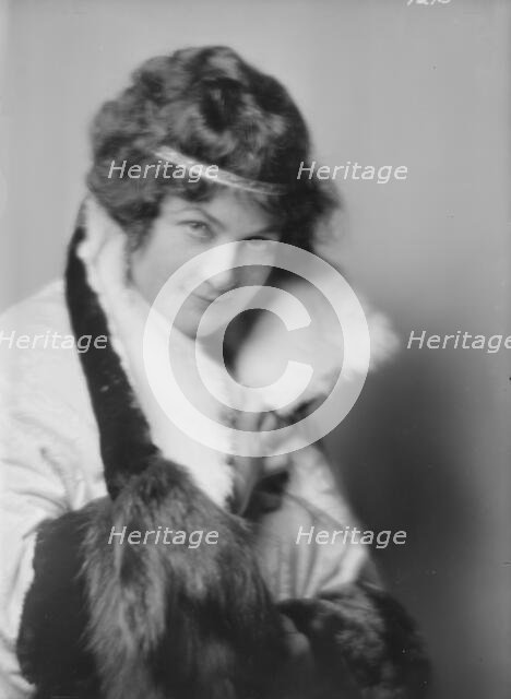 Chapman, M.D., Mrs., portrait photograph, 1915. Creator: Arnold Genthe.