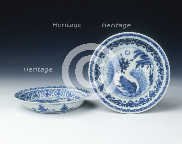 Pair of blue and white saucers with frogs, Ming dynasty, China, 1560-1580. Artist: Unknown