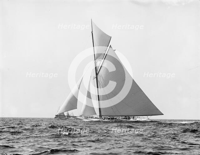 Reliance before the start, Aug. 22, '03, 1903 Aug 22, c1903. Creator: Unknown.