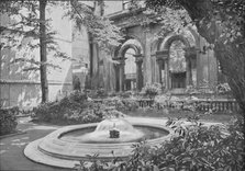 Bank of England Fountain, City of London, c1910 (1911). Artist: Pictorial Agency.