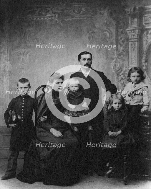 Briner Yuliy Ivanovich with his wife Natalya Iosifovna, sons Leonid, Felix, Boris and..., 1892. Creator: Unknown.