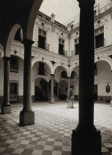 Women's hospital, Cádiz: 18th-century patio, c1900. Creator: Unknown.