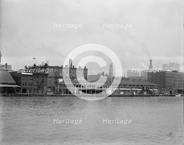 Wayne Hotel and Pavilion from the river, Detroit, Mich., between 1900 and 1915. Creator: William H. Jackson.