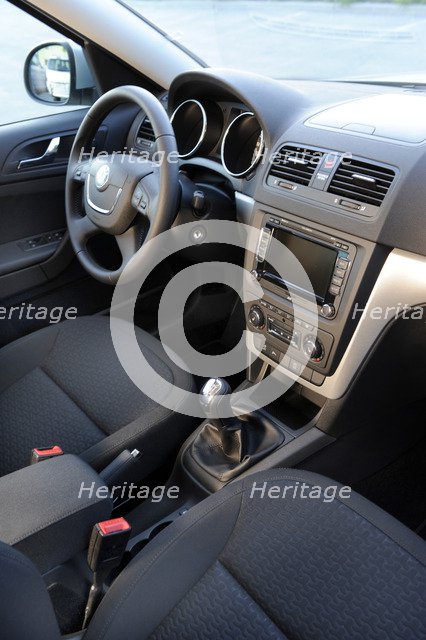 Skoda Yeti 2009. Artist: Simon Clay.