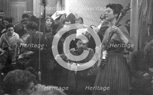 Peggy Seeger and Ewan MacColl, London, late 1950s-early 1960s. Artist: Eddis Thomas