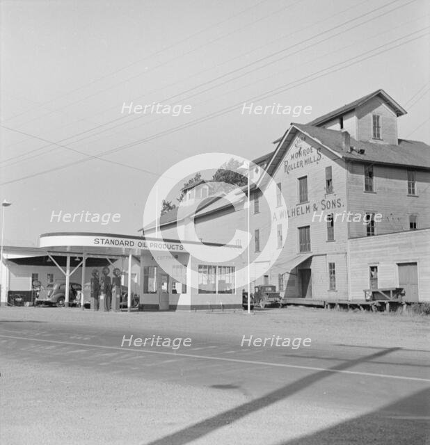 The Wilhelm mill closed ten years ago and service station..., Monroe, Benton County, Oregon, 1939. Creator: Dorothea Lange.