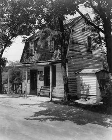 Mrs. Ellis' store, Falmouth, Virginia, between 1933 and 1942. Creator: Frances Benjamin Johnston.