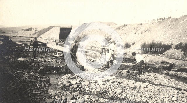 Hydraulic development of the Strelochny mine - Rock enrichment., 1909. Creator: Vladimir Ivanovich Fedorov.